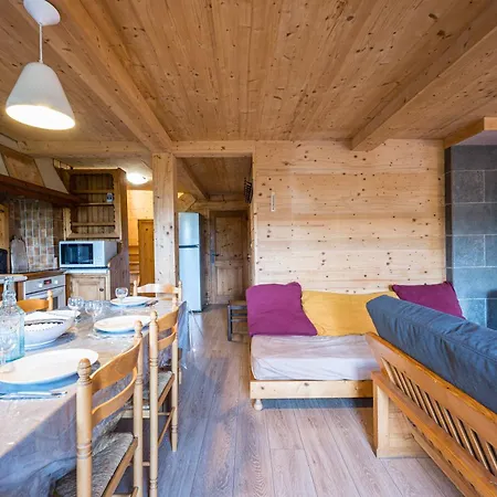 Chalet Le *